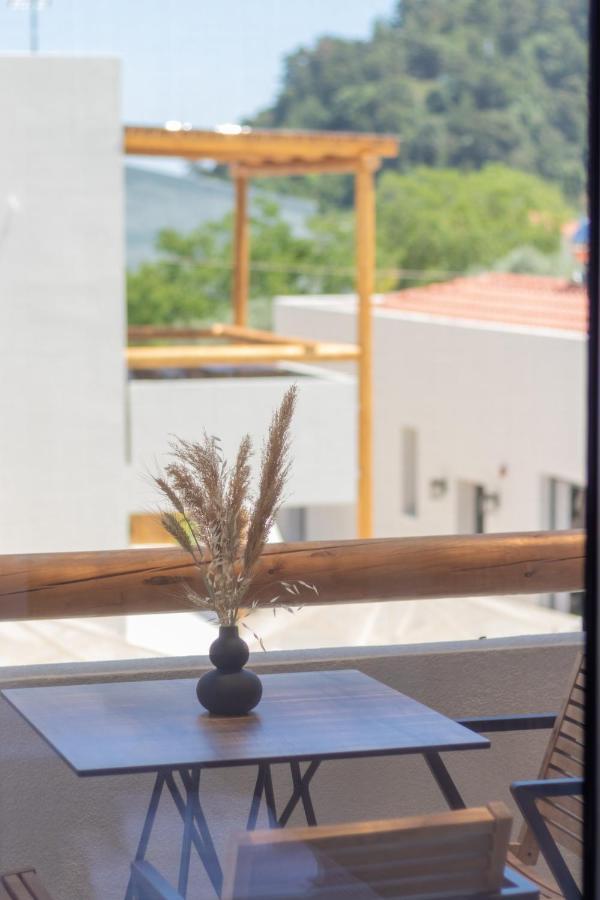 スカラ・ポタミアス Rastoni - Relax & Retreat Bed & Breakfast エクステリア 写真